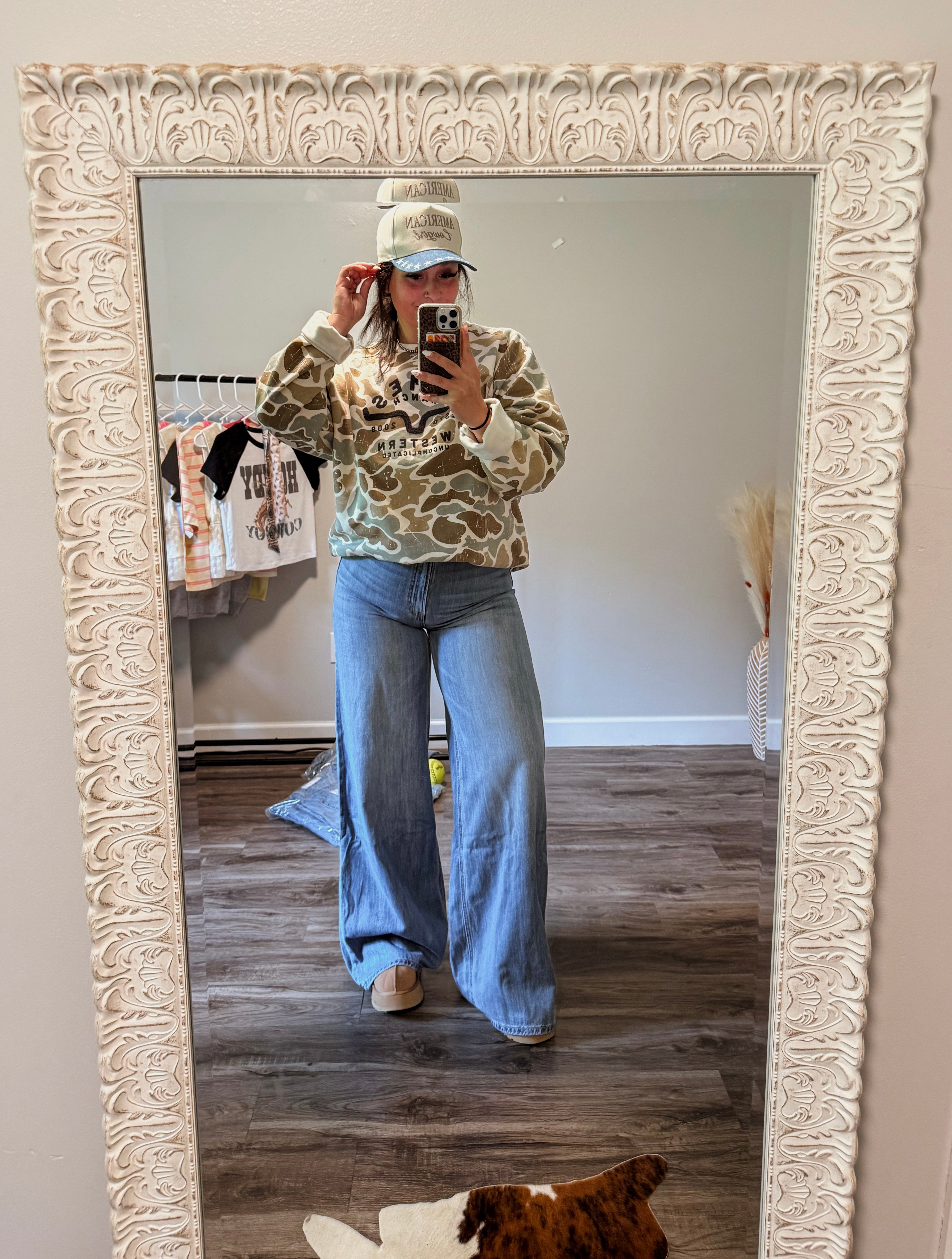 The Olivia Wide-Leg Jeans